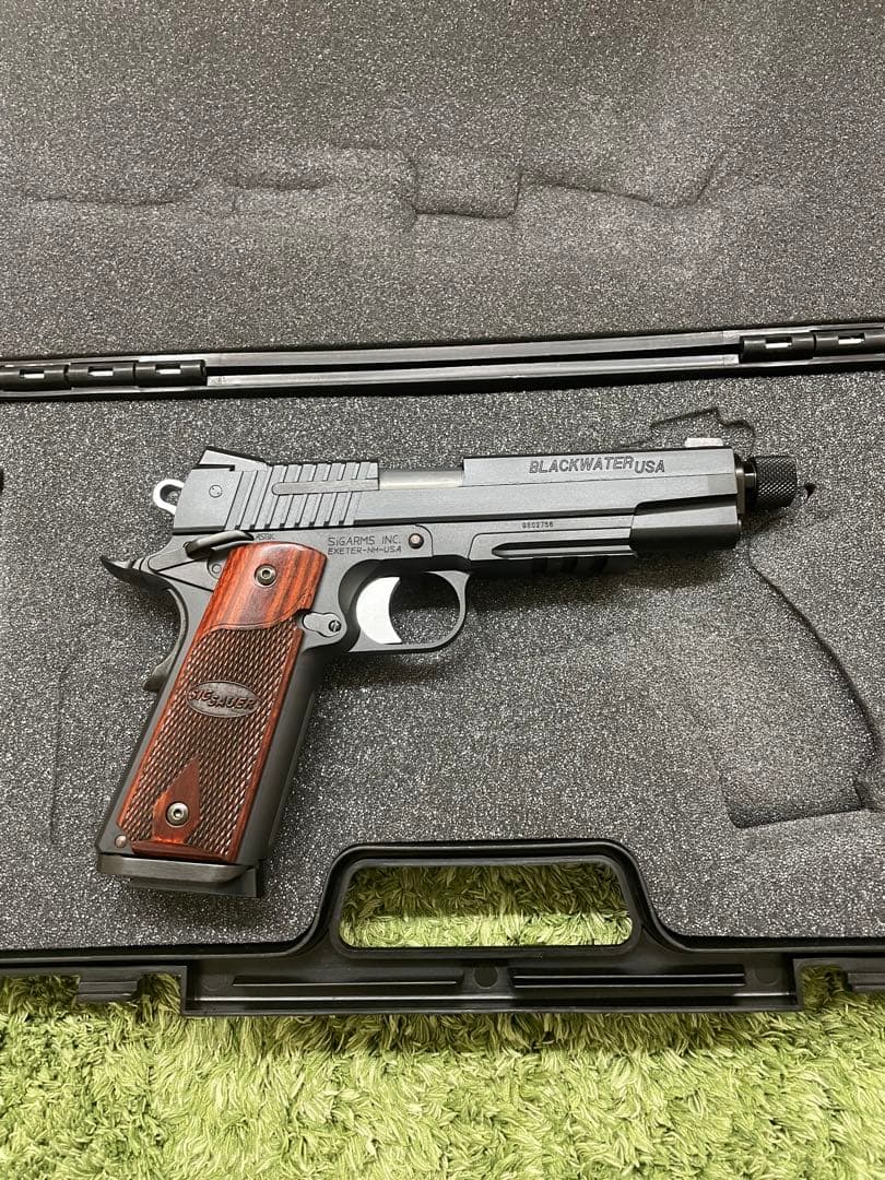 WESTERN ARMS SIG1911 ブラックウォーター　サイレンサー付き