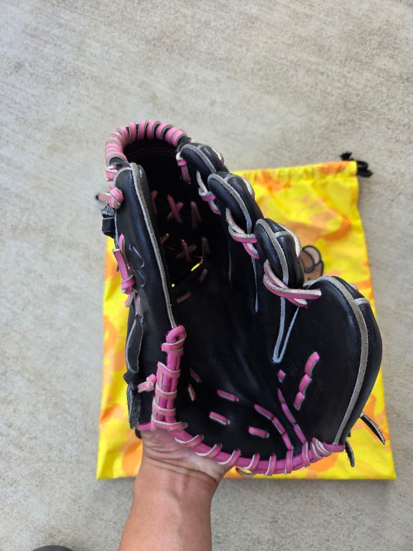 深*場様 ごりら印の野球道具　投手用グローブ