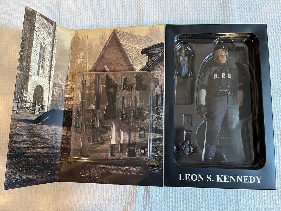 【未開封】バイオハザード4　1/6スケールフィギュア　レオン(RPD Ver)
