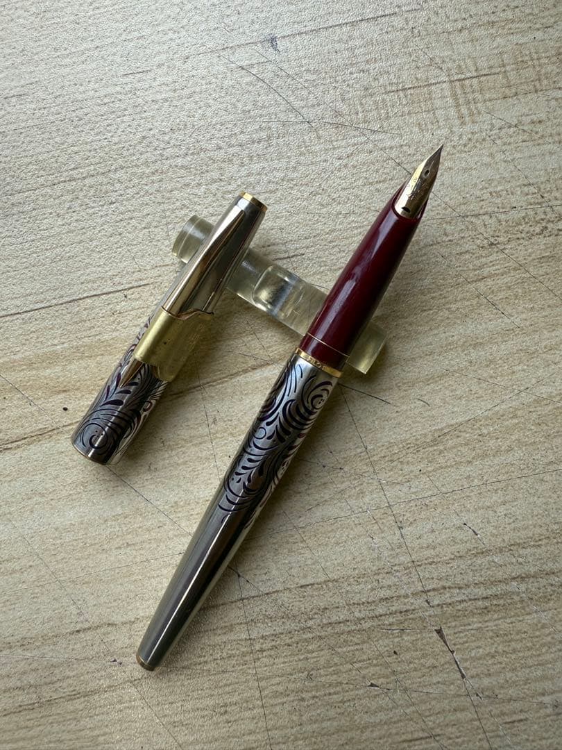 パイロット万年筆　PILOT 18K 蝕刻　昭和レトロ　激レア！
