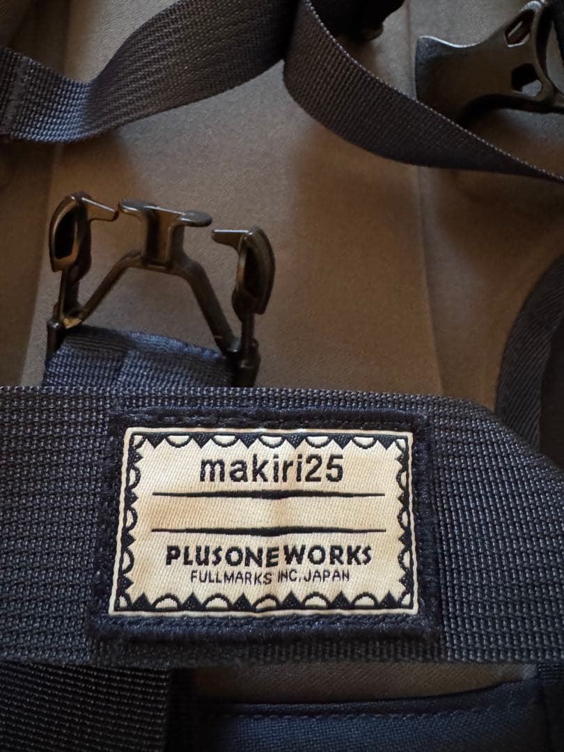 PLUSS ONE WORKS バックパック モバイルケース付