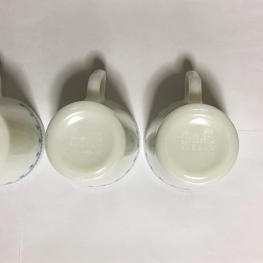 パイレックス スノーフレイク ミルクガラス マグ ４点１セット #001