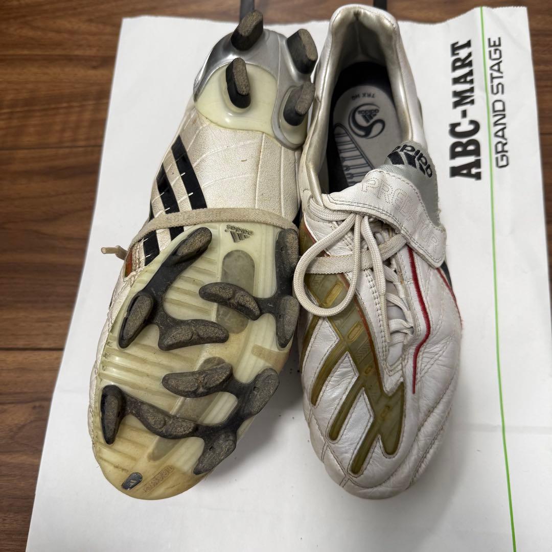 サッカースパイク　アディダス プレデターパワースワーブ