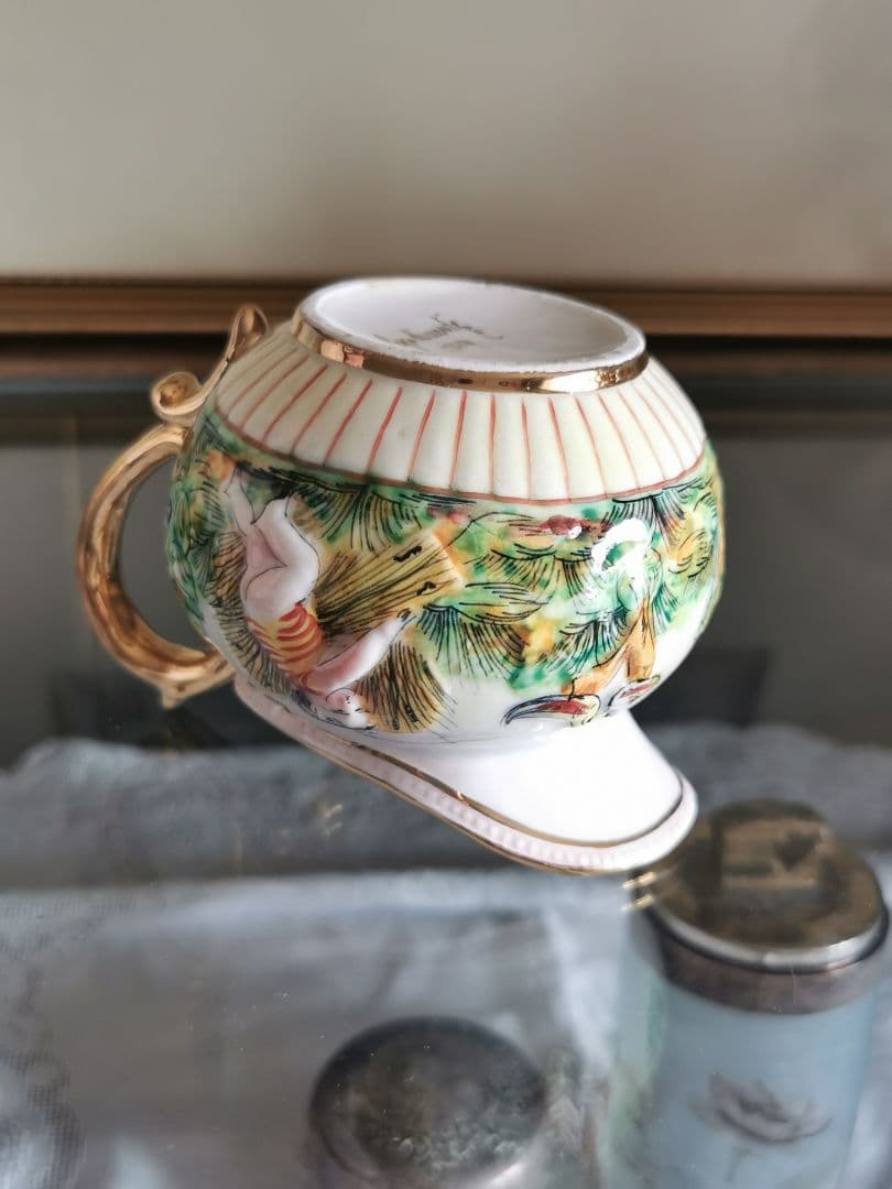 アンティークイタリア カポディモンティ 子供と鳥の実りの草原 収穫 クリーマー