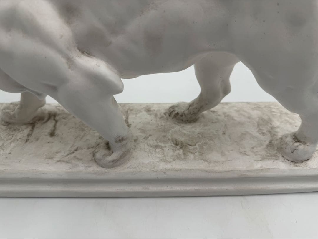 石膏像　ライオン　オブジェ　美術