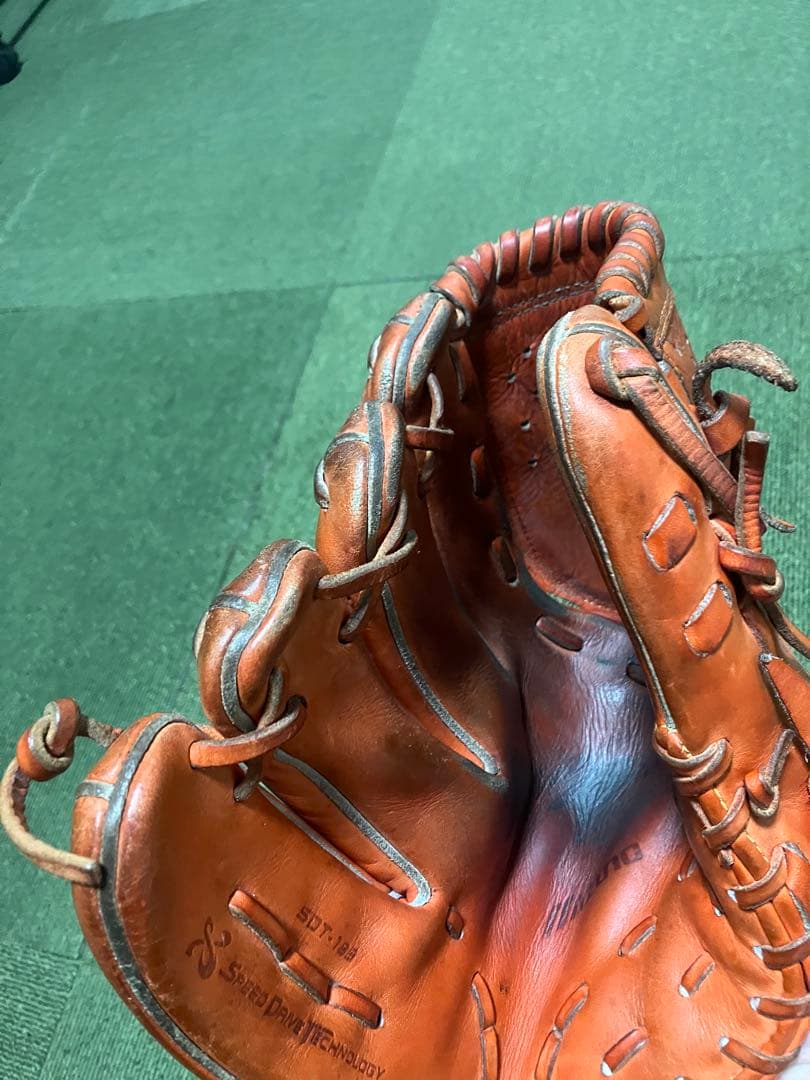 ミズノプロ　硬式グローブ 左投げ　ピッチャー用