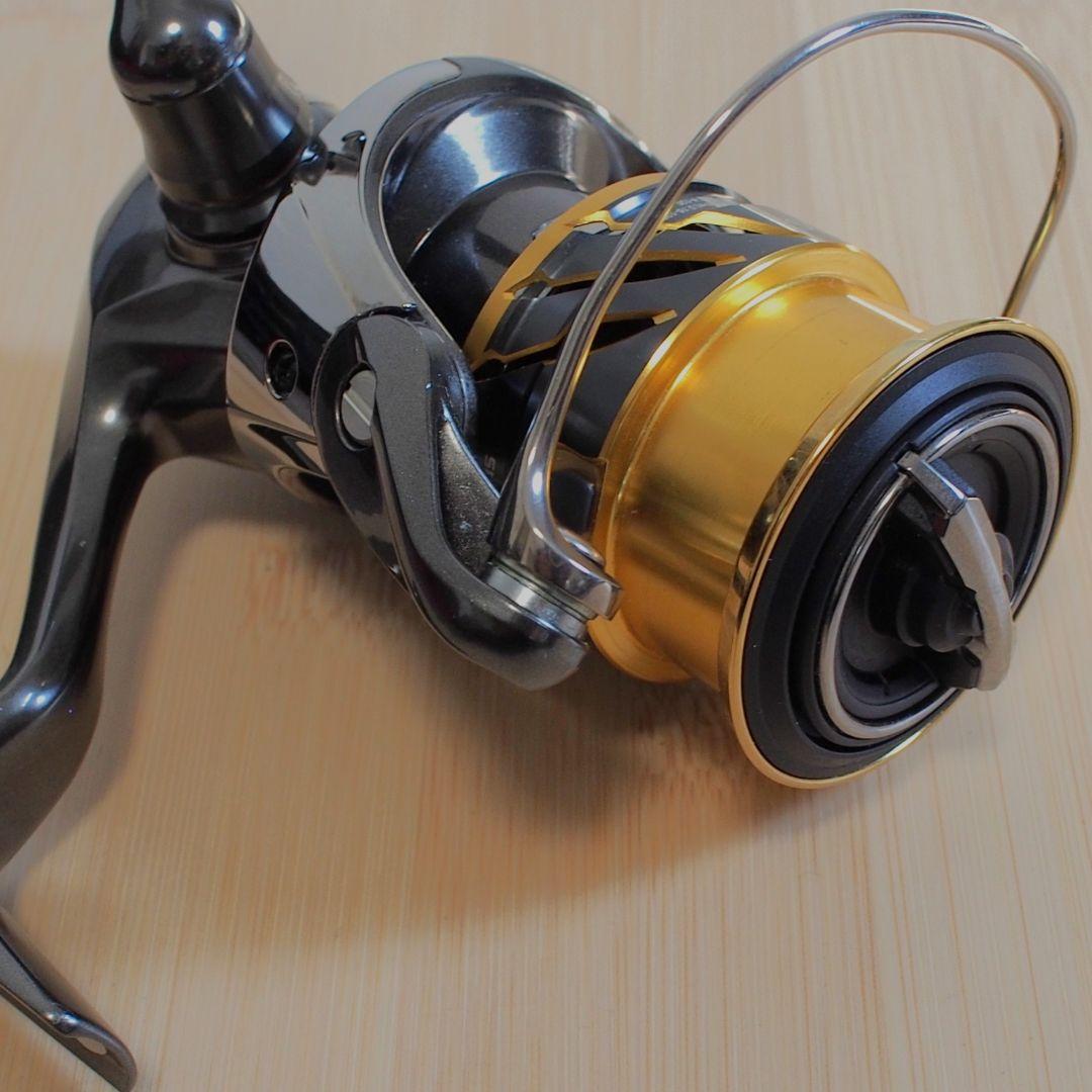 あ*る様 【 20 TWINPOWER C2000S 】シマノ ツインパワー