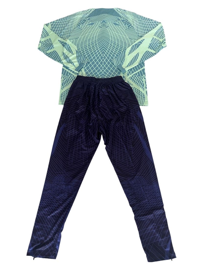 ブラジル代表　ナイキ　トレーニングウェア　上下セット　Lサイズ