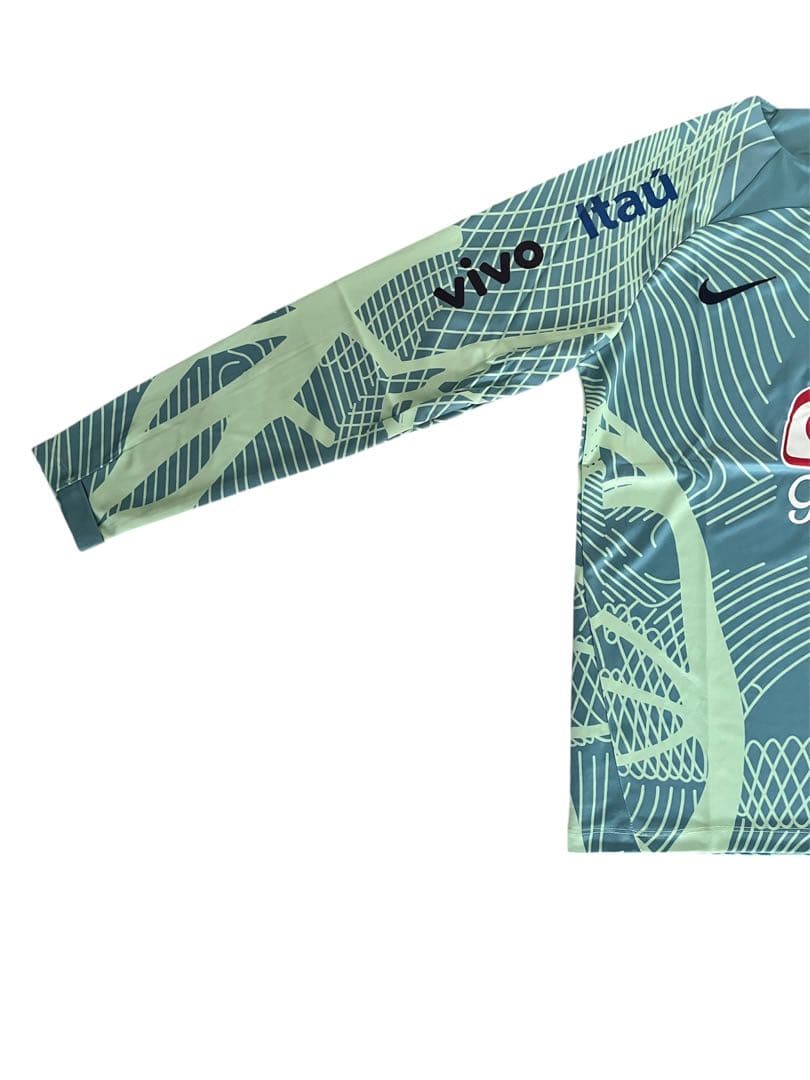 ブラジル代表　ナイキ　トレーニングウェア　上下セット　Lサイズ