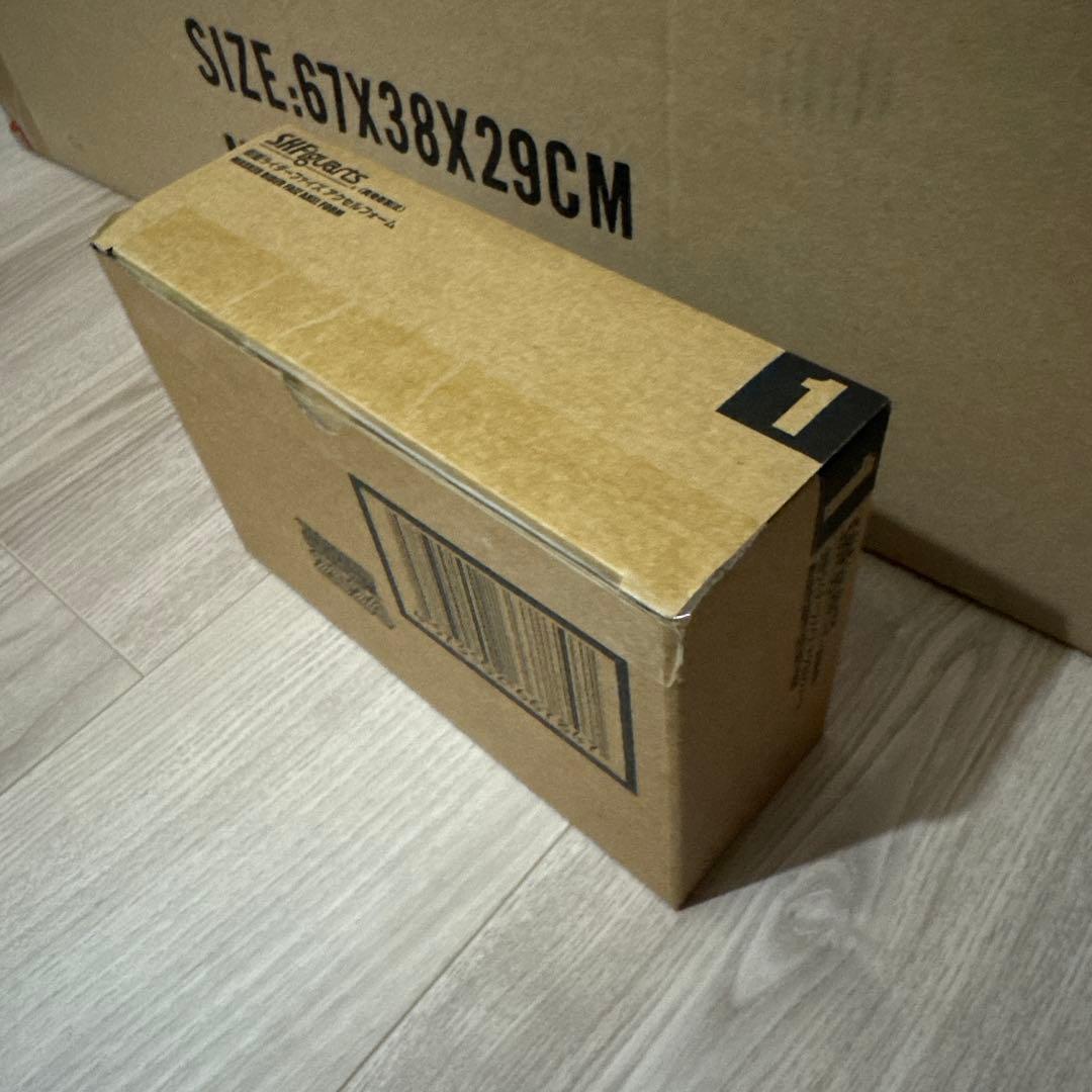 S.H.Figuarts （真骨彫製法） 仮面ライダーファイズ アクセルフォーム