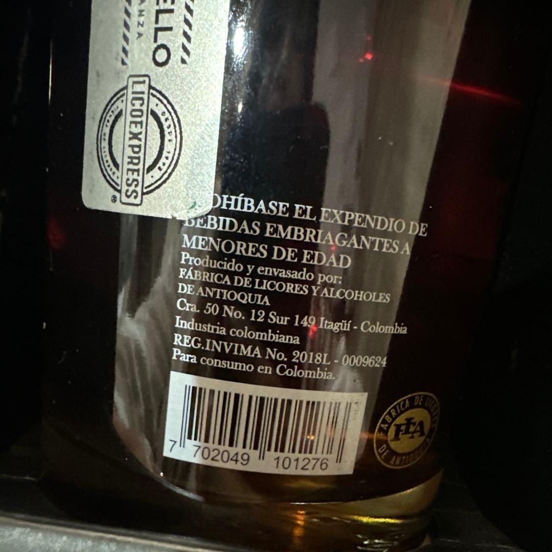 RON MEDELLÍN GRAN SOLERA19 AÑOS 750mlラム酒