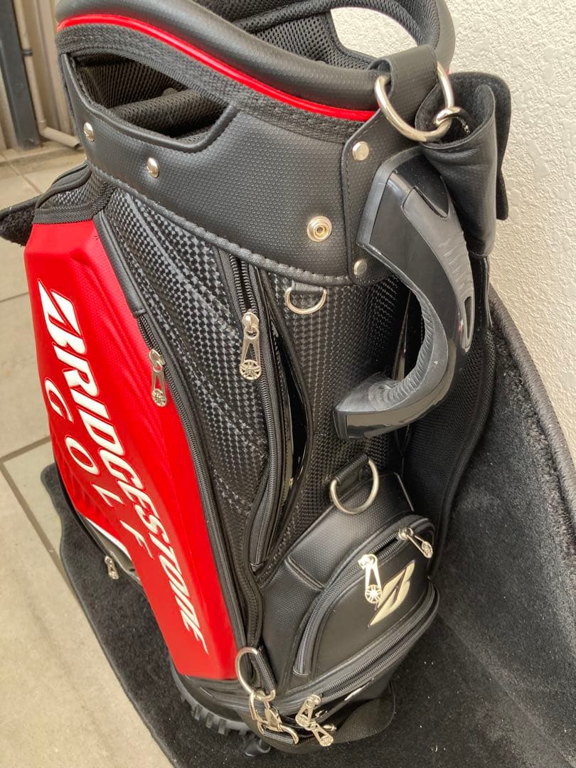 BRIDGESTONE キャディバッグ 黒/赤/カーボン調ツアーレプリカモデル