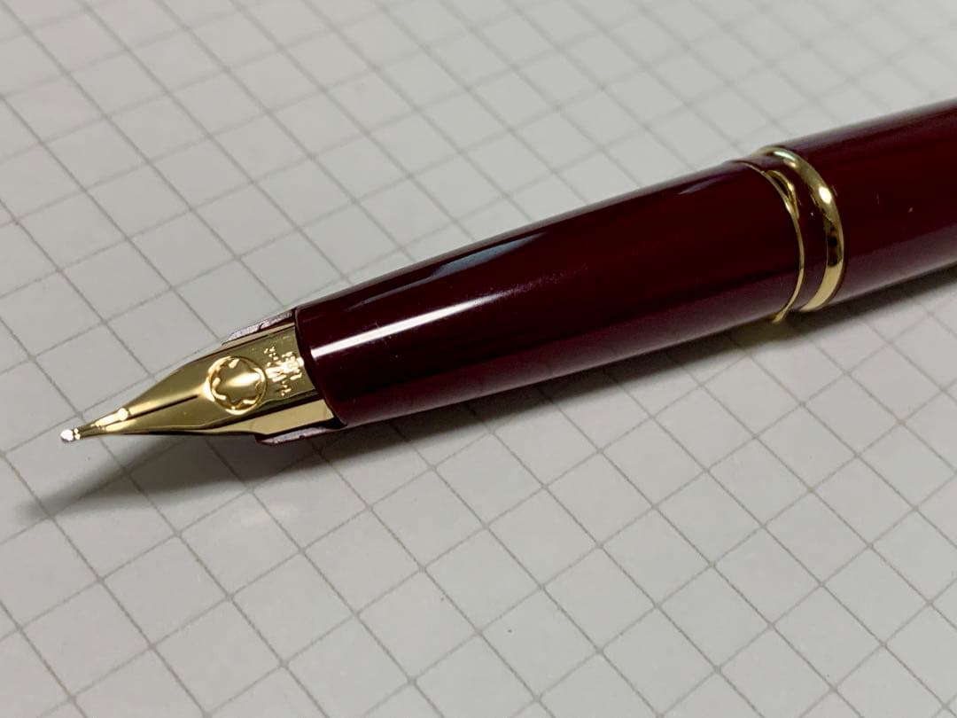 美品箱付き　モンブラン　クラッシック　ボルドー軸　万年筆　14K 585