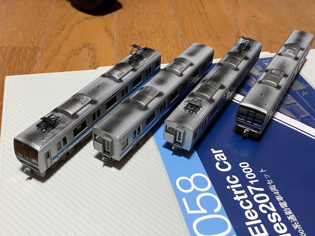 秋*様 TOMIX 207-1000系 旧塗装(足回り最新ロット、室内灯付き)