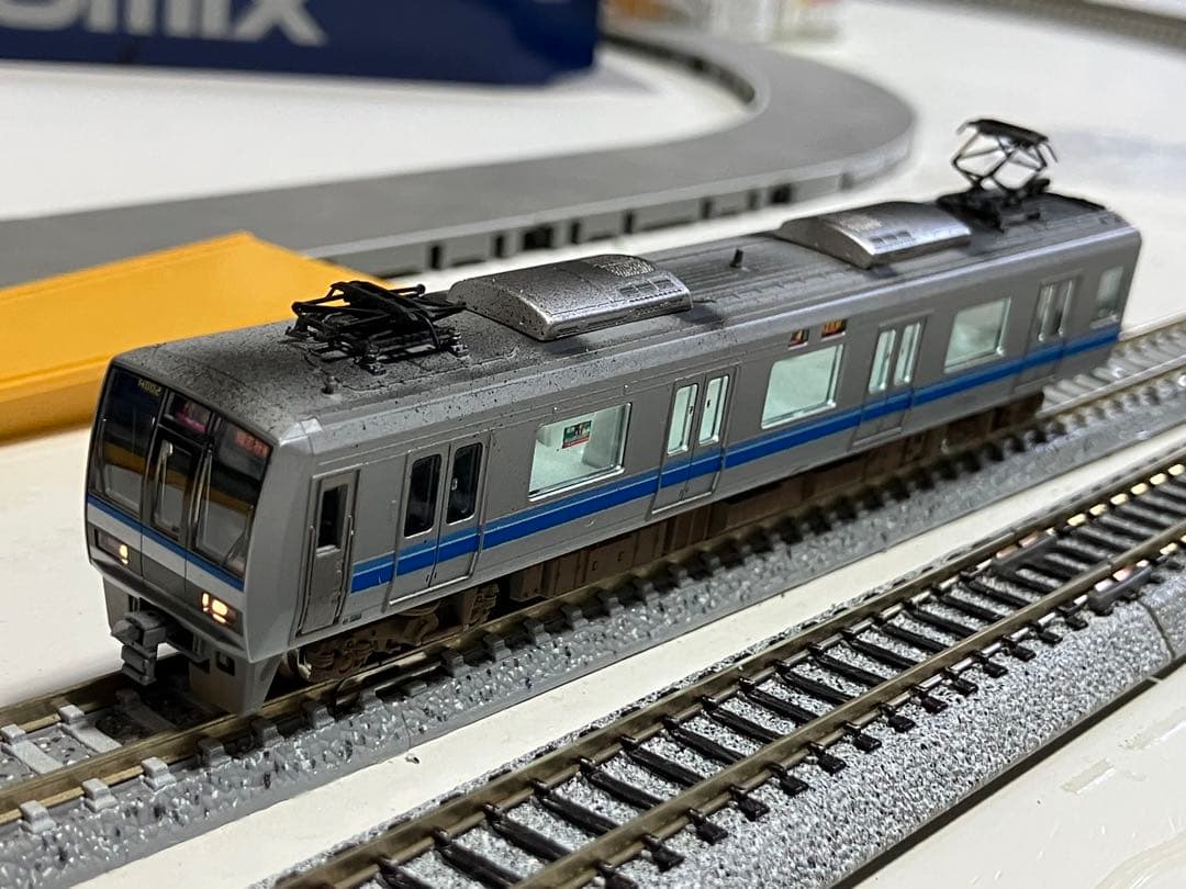 秋*様 TOMIX 207-1000系 旧塗装(足回り最新ロット、室内灯付き)