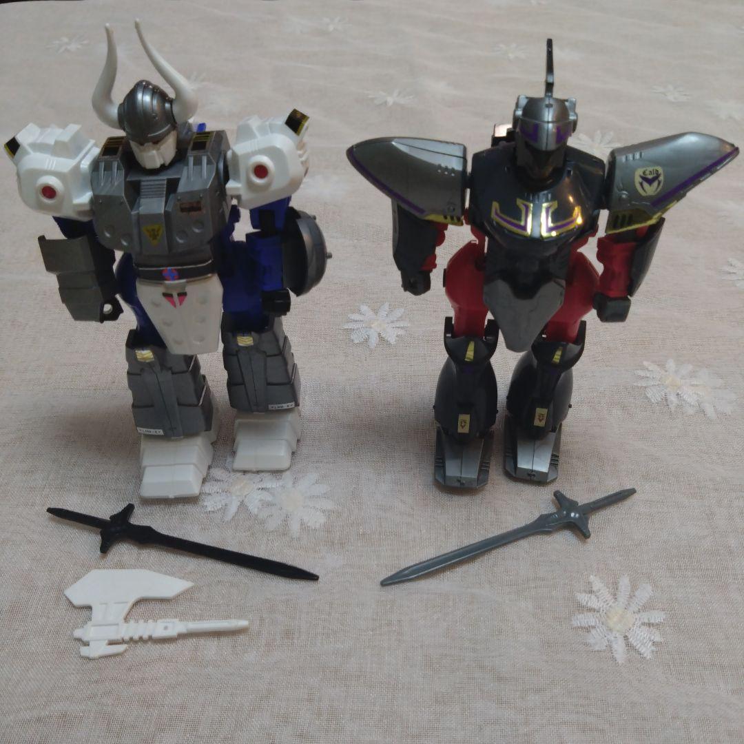 ハ*ン様 TOMY 装甲巨神Zナイト メタルフットWセット ディバイキング/デス