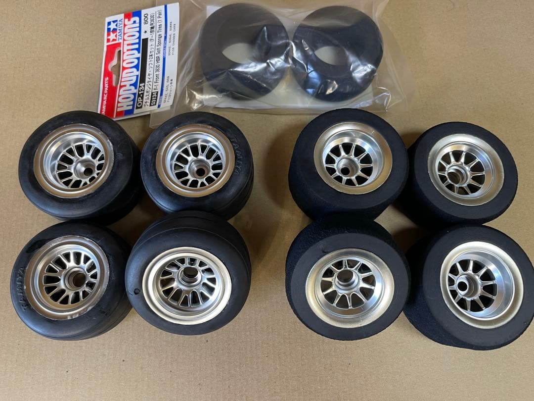 タミヤ　1／10 メルセデス　シャーシキット　未組立　スペアタイヤ付