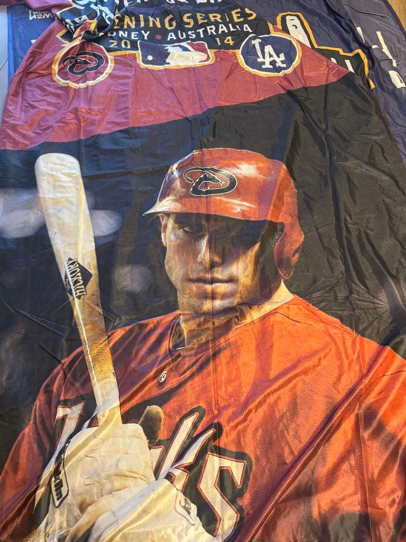 【超希少】MLB シドニー開幕戦2014記念フラッグ ドジャースカーショー　記念