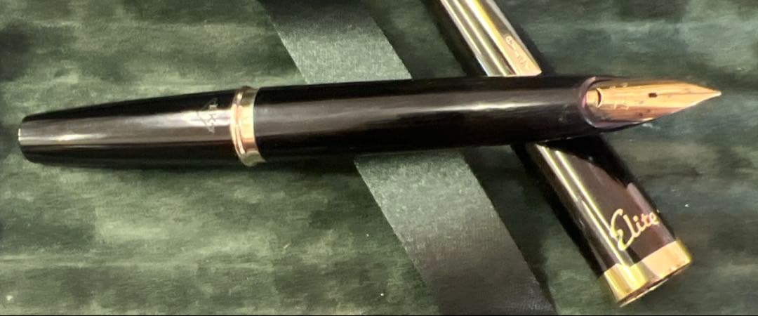 大幅値下げ‼️PILOT Elite ポケット万年筆 18K大型ペン先