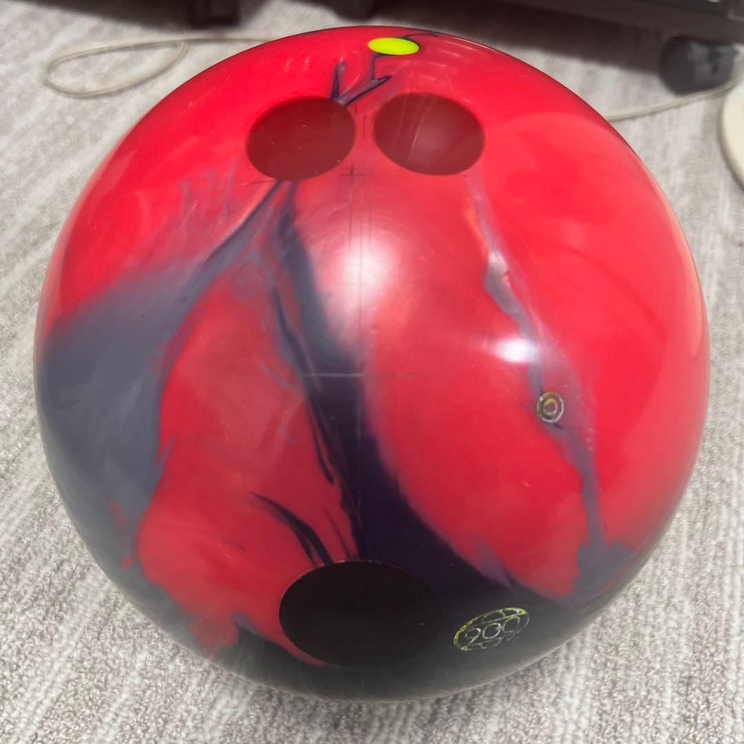 プラグ済　ALTERED REALITY ボウリングボール