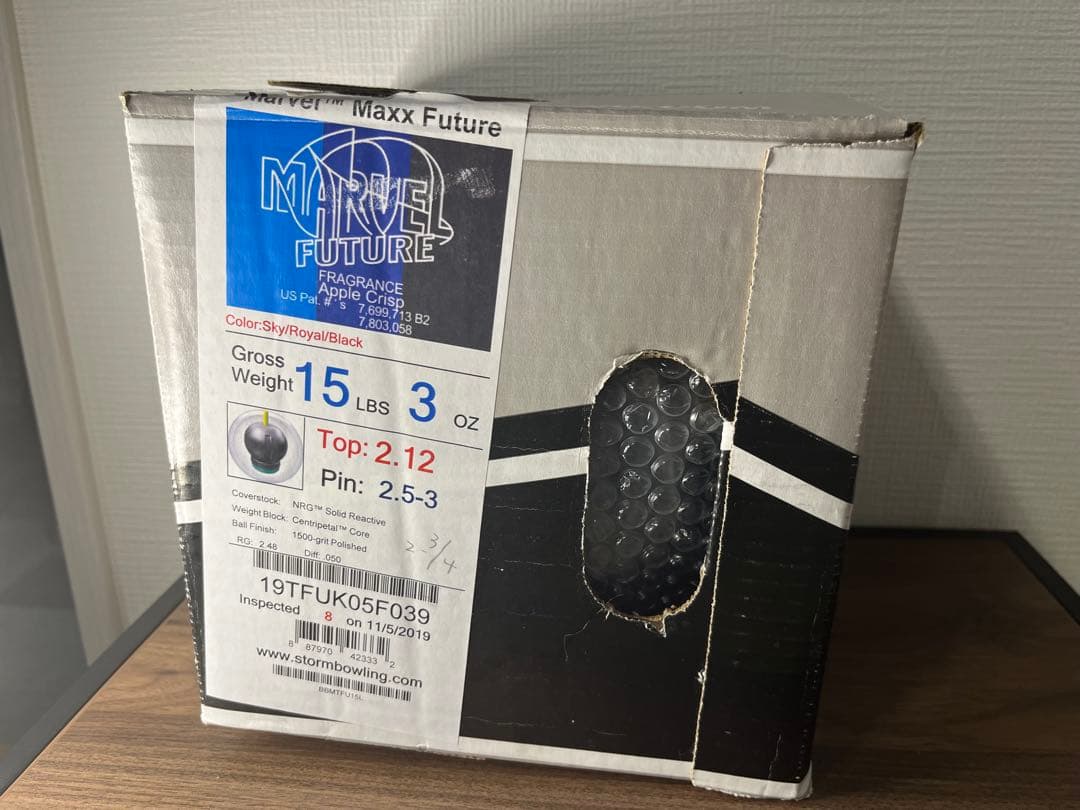 【新品】 ボウリング　STORM MARVEL FUTURE