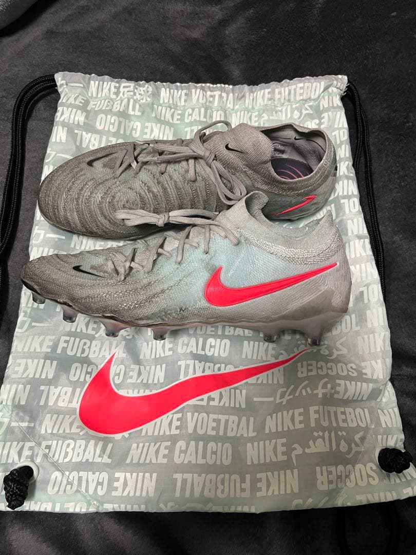 Nike Phantom サッカーシューズ