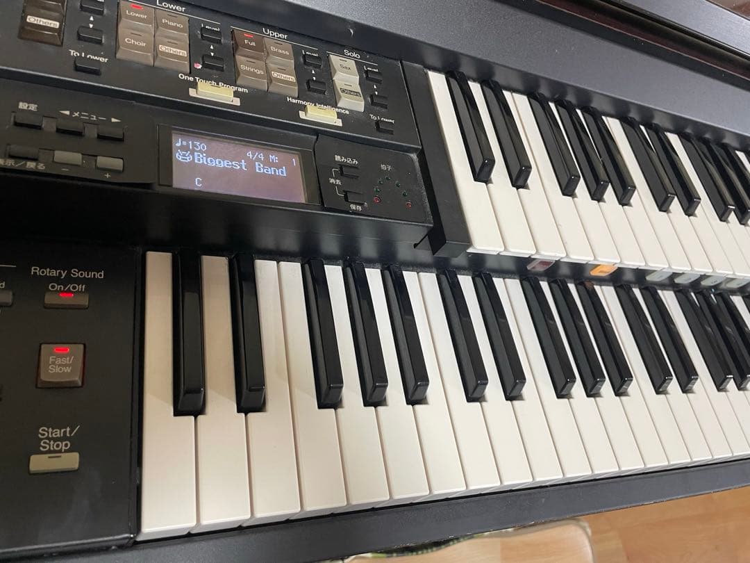 Roland AT-100 電子オルガン
