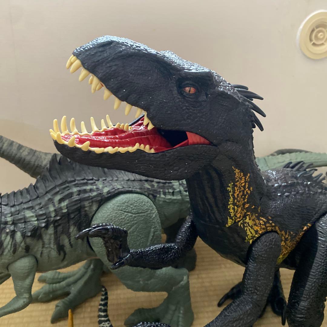 マテル　ジュラシックワールドなど９体