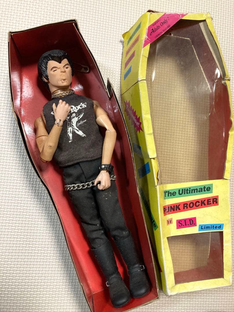 TheUltimatePUNKROCKER by S.I.D.シリアルナンバー入