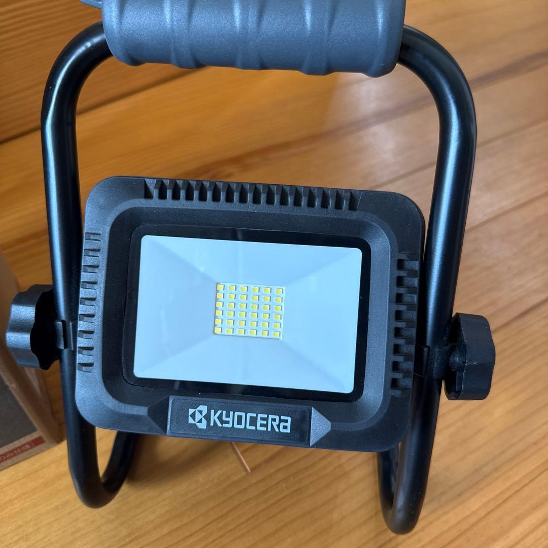 KYOCERA 充電式ワークライト DWL180
