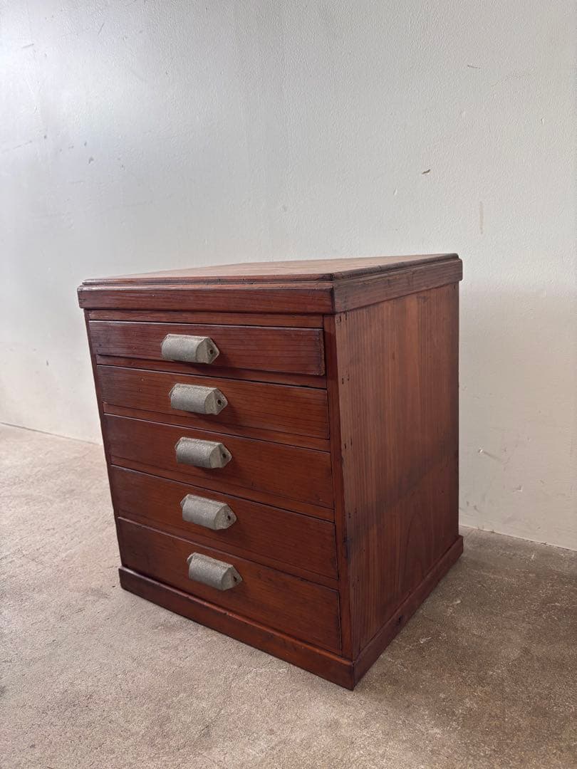 時計風防がたくさん入った小引き出し　5杯　時計部品　針　腕時計　デッドストック