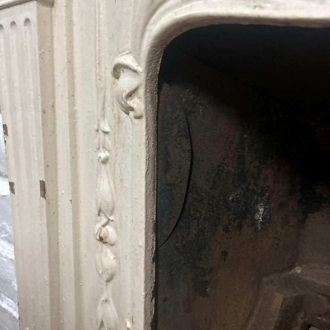 アンティーク　暖炉　白マントルピース　鉄製