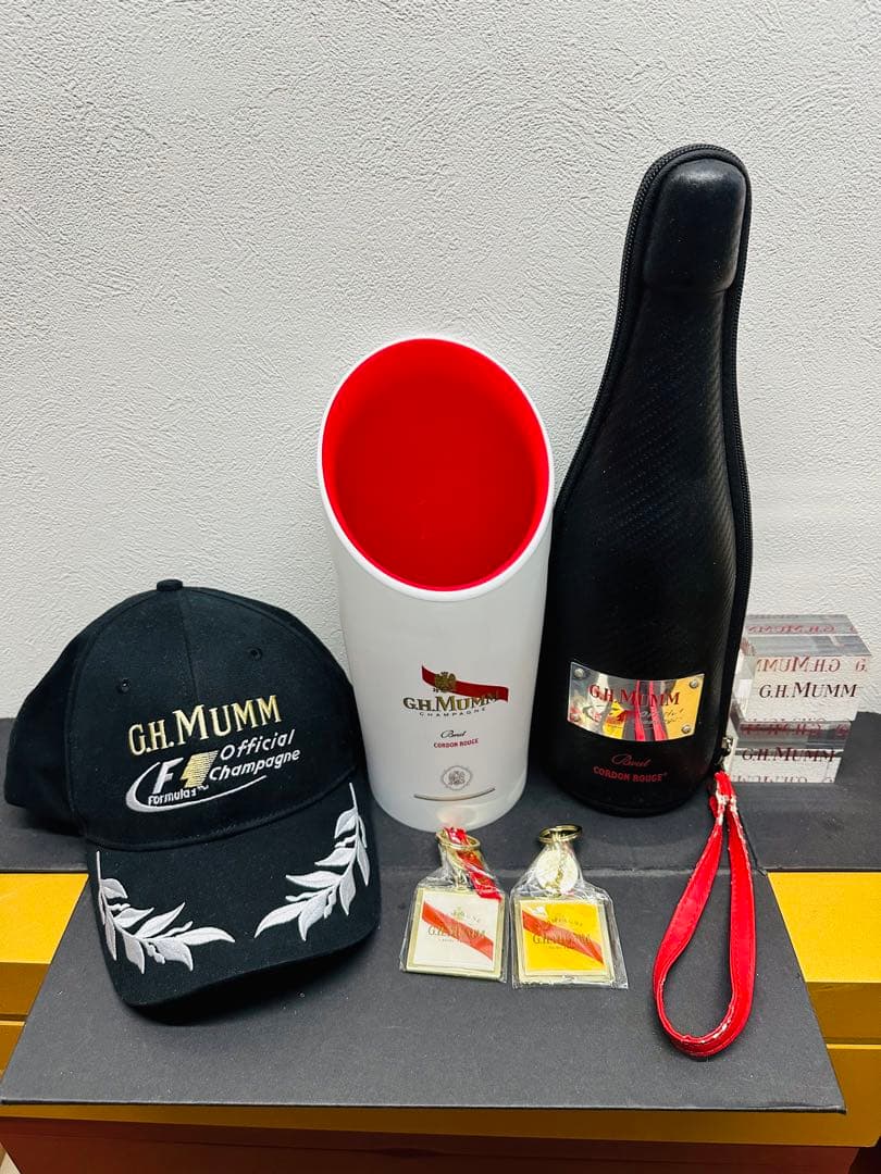 シャンパーニュ・マム・F1・3L・ダミーボトル＆マムグッズ6点盛り