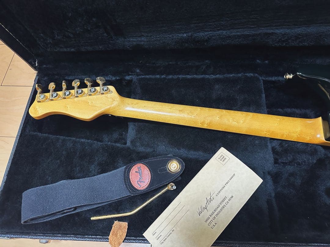 【クレヨン7色】Valley Arts Custom Pro USA