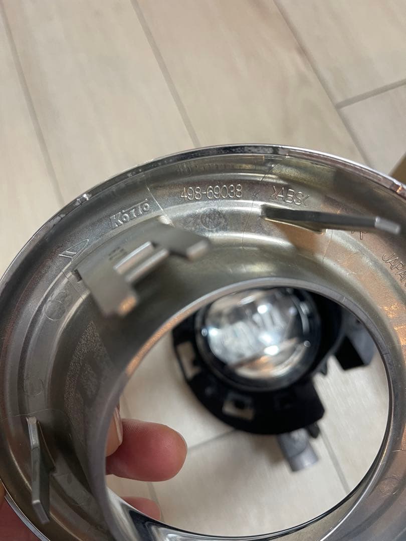 ムーヴキャンバスLA800SLA810S純正右フォグランプ フォグライトLED