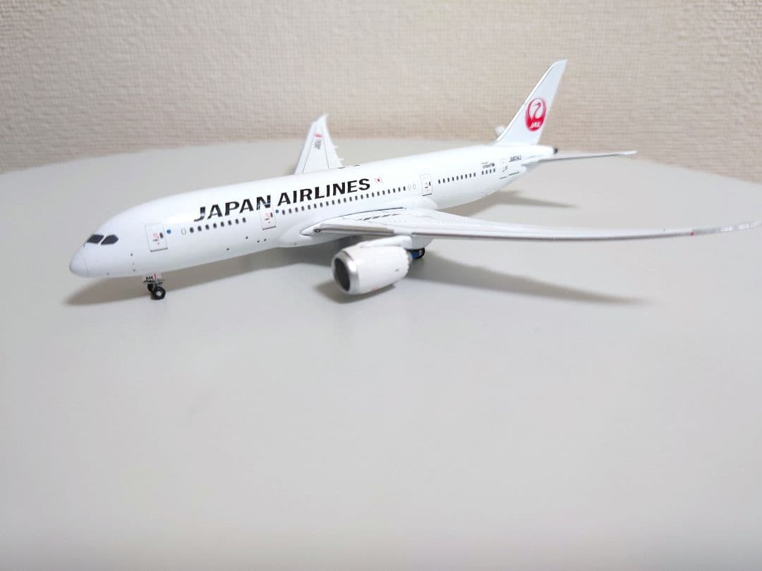 【希少品　JAL B787-8 JA824J 1/400】