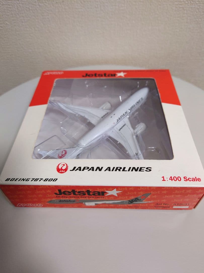 【希少品　JAL B787-8 JA824J 1/400】