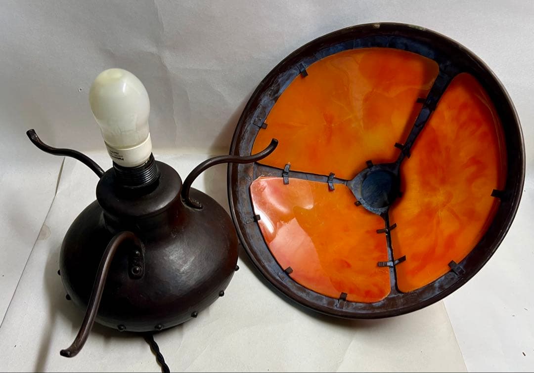 ロッジ•マイカランプ　アーツ&クラフツの金属工芸家ファン•エルブ作