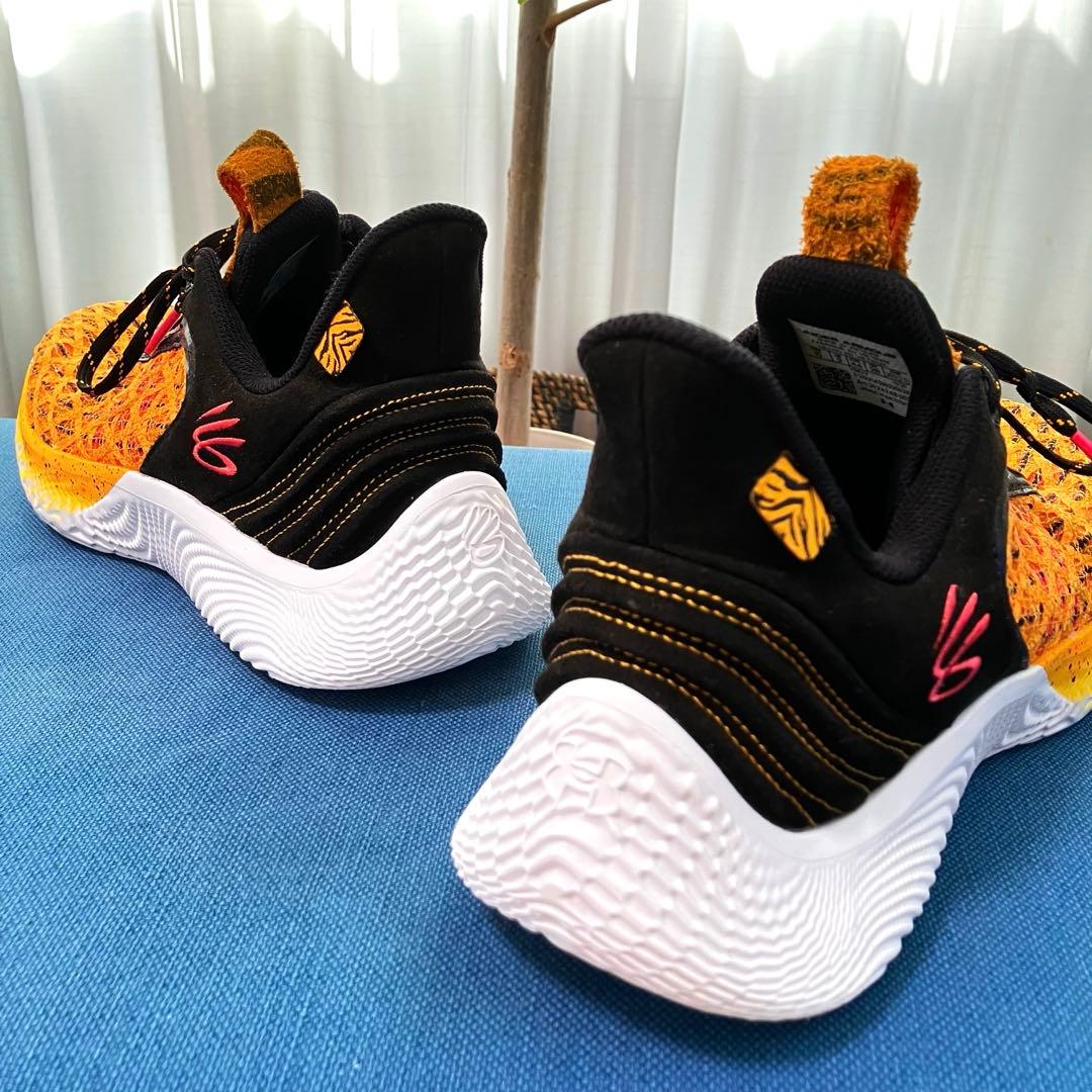 CURRY flow9 アンダーアーマー カリーフロー9 セサミストリート