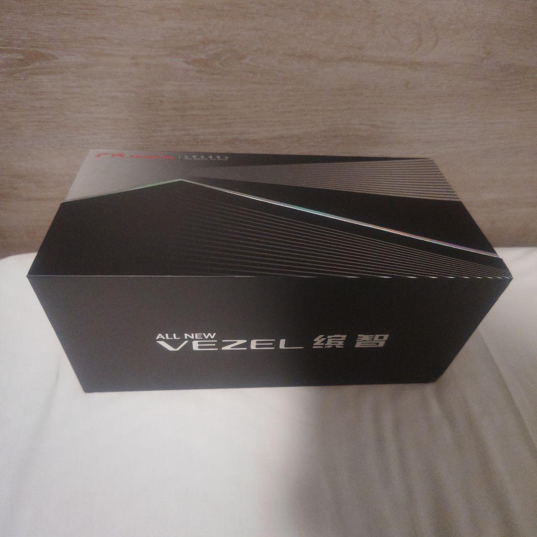 1/18 ミニカー　ホンダ　ヴェゼル　プレミアムサンライトホワイトパール