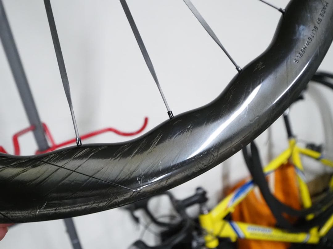 DRIVE HELIX カーボンホイール　チューブレスレディ ディスクブレーキ