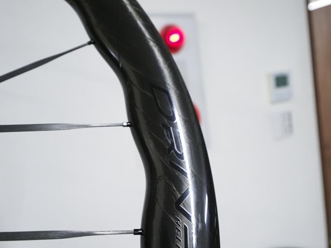 DRIVE HELIX カーボンホイール　チューブレスレディ ディスクブレーキ