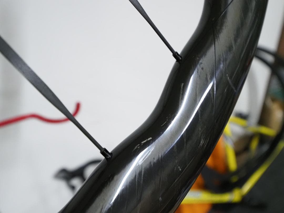 DRIVE HELIX カーボンホイール　チューブレスレディ ディスクブレーキ