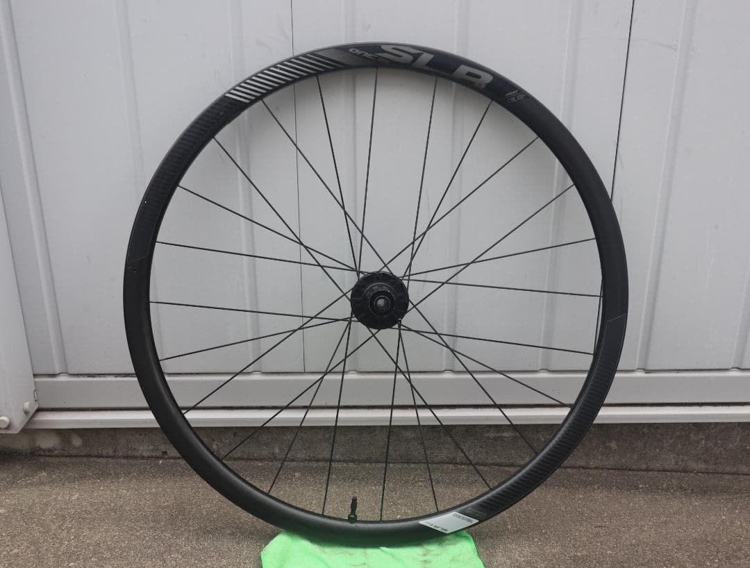ジャイアント SLR-1 カーボンホイール　前後セット