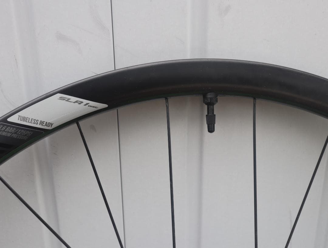 ジャイアント SLR-1 カーボンホイール　前後セット