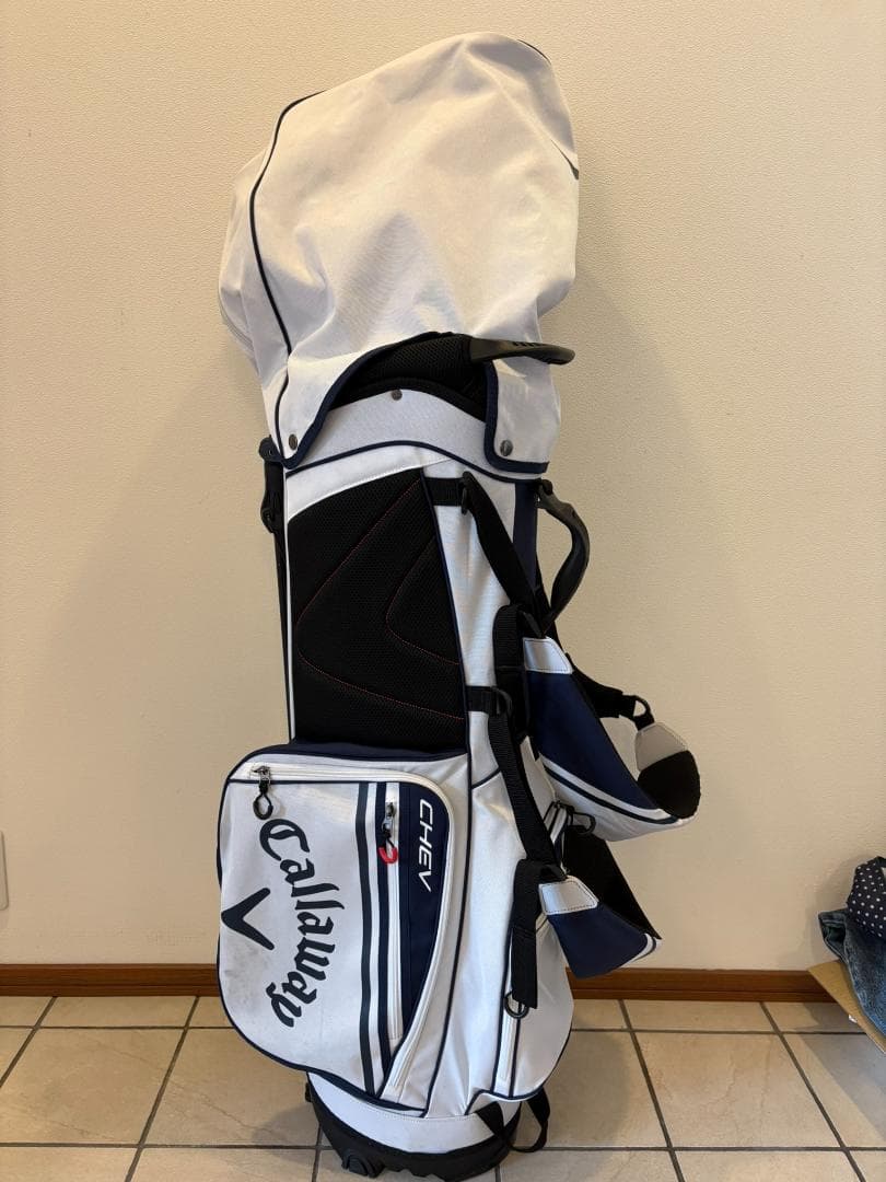 人気✨キャロウェイ スタンド式キャディバッグ 白　フード付 超軽量 機能性◯