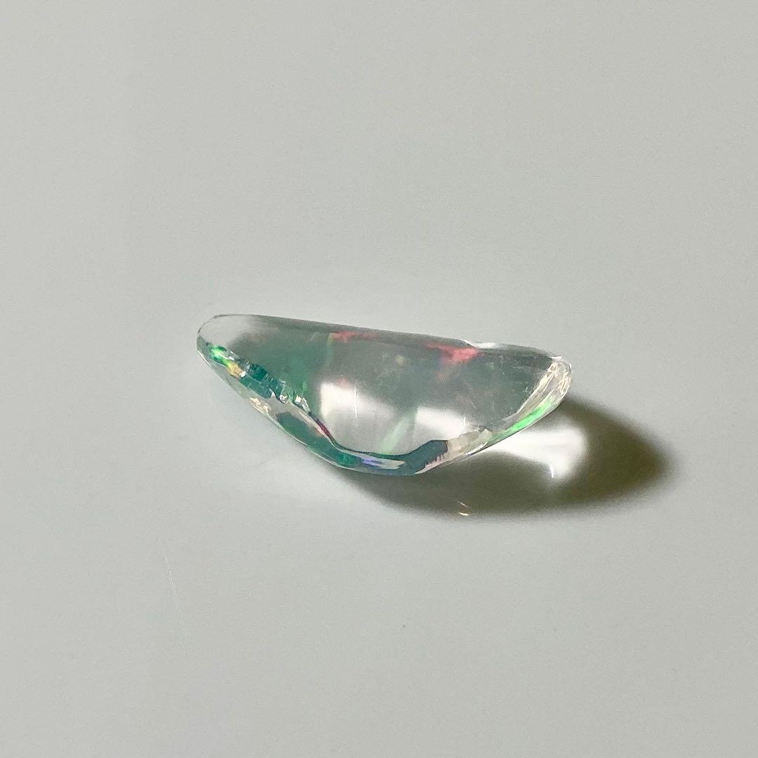 メキシコ産　オパール ポリッシュ　約2.2×1.0×0.6㎝