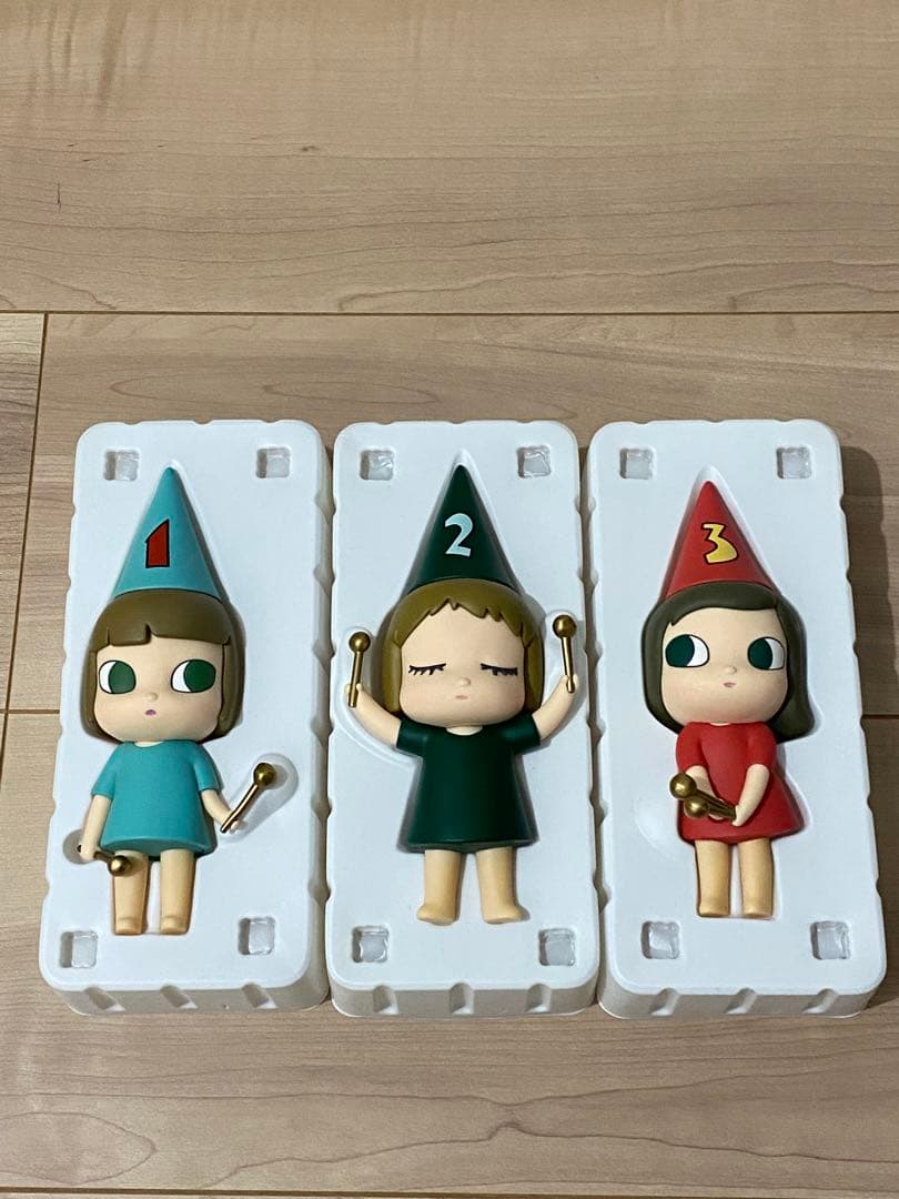 奈良美智　DRUMMING GIRLS 123