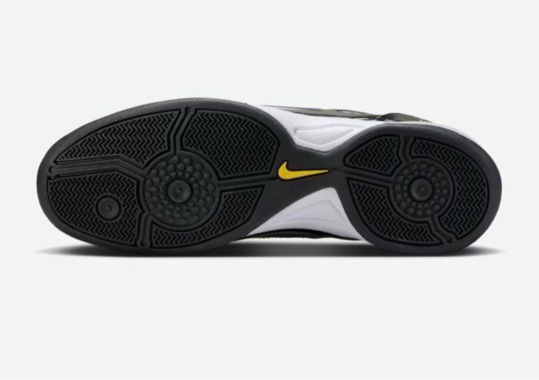 ナイキ T90 SP メンズシューズ　25.0㎝