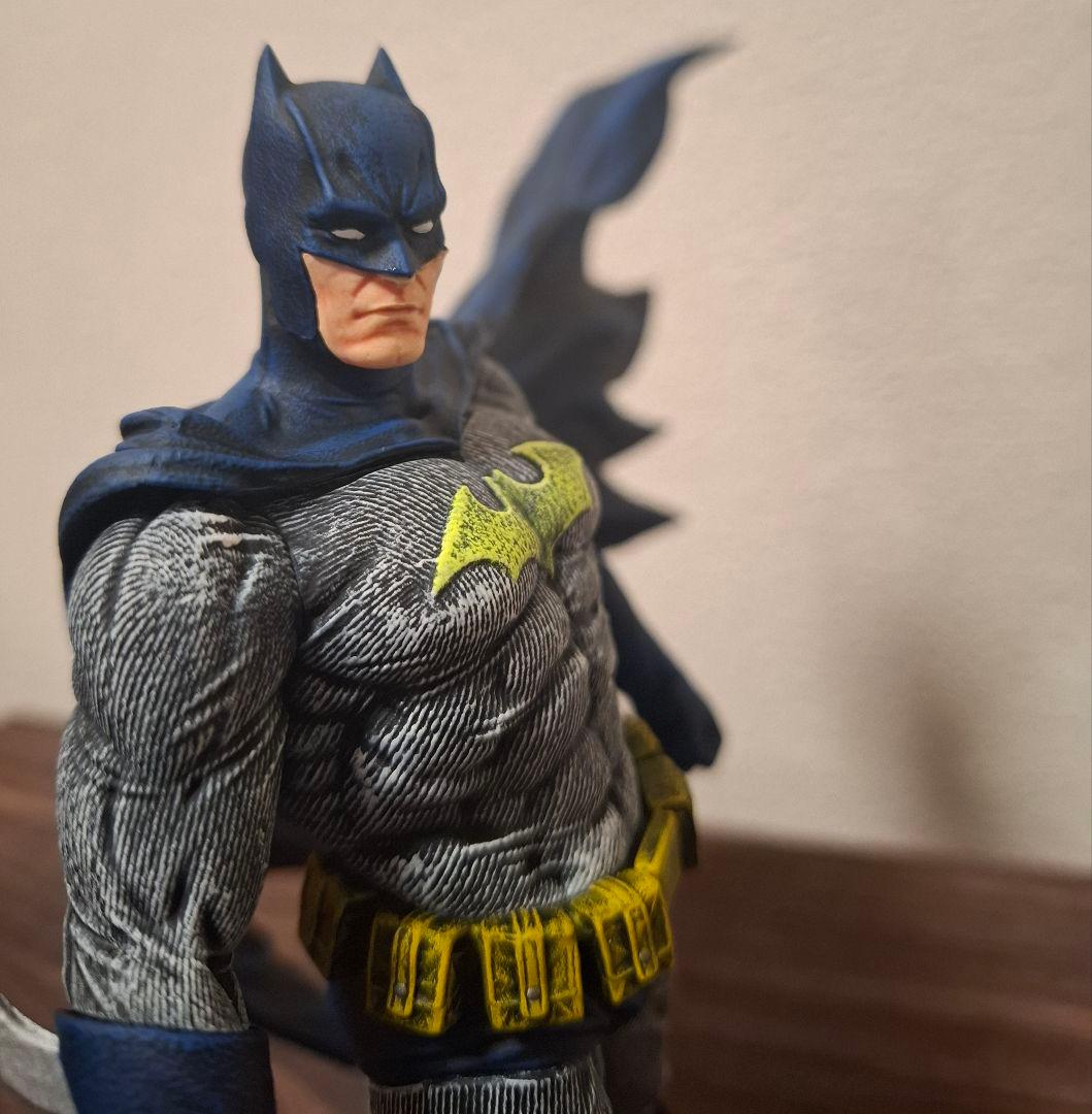 BATMAN DC ACT/CUT バットマン　プレミアムフィギュア　リペイント